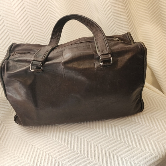 VINTAGE RK HANDBAG, IN CHESTNUT WITH OLIVE PIPING. - Picture 2 of 5